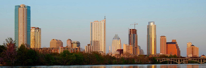 800px-austinskylinelouneffpoint-2010-03-29-a